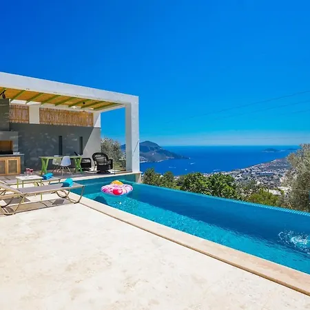 Вілла Merkeze Yakın , Deniz Manzaralı , Jakuzili *
